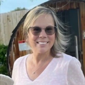 Meet your Posher, Danette